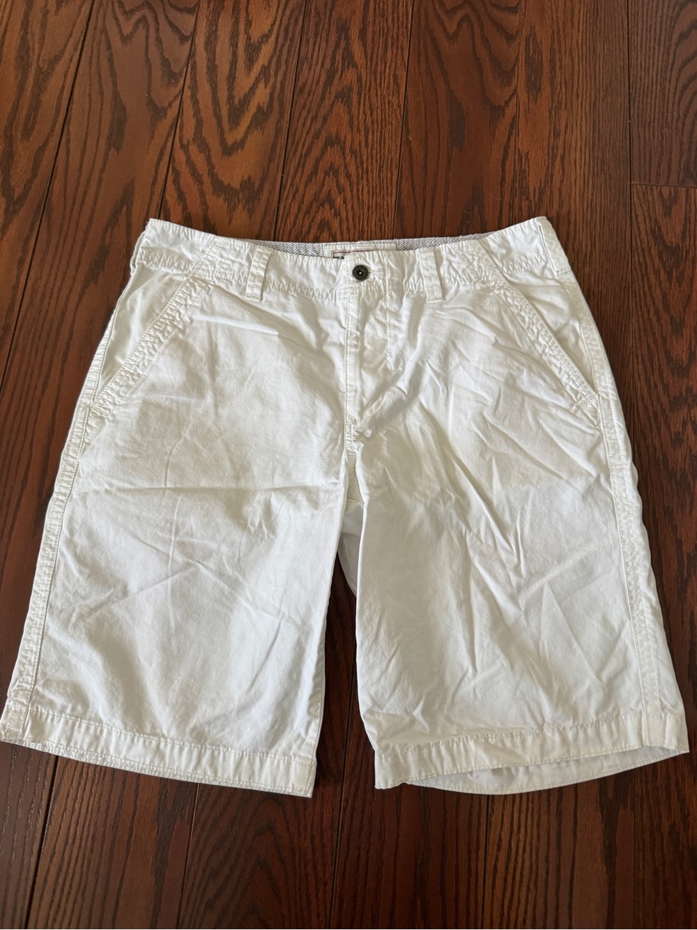 Express Men's White Flat-Front Cotton Shorts